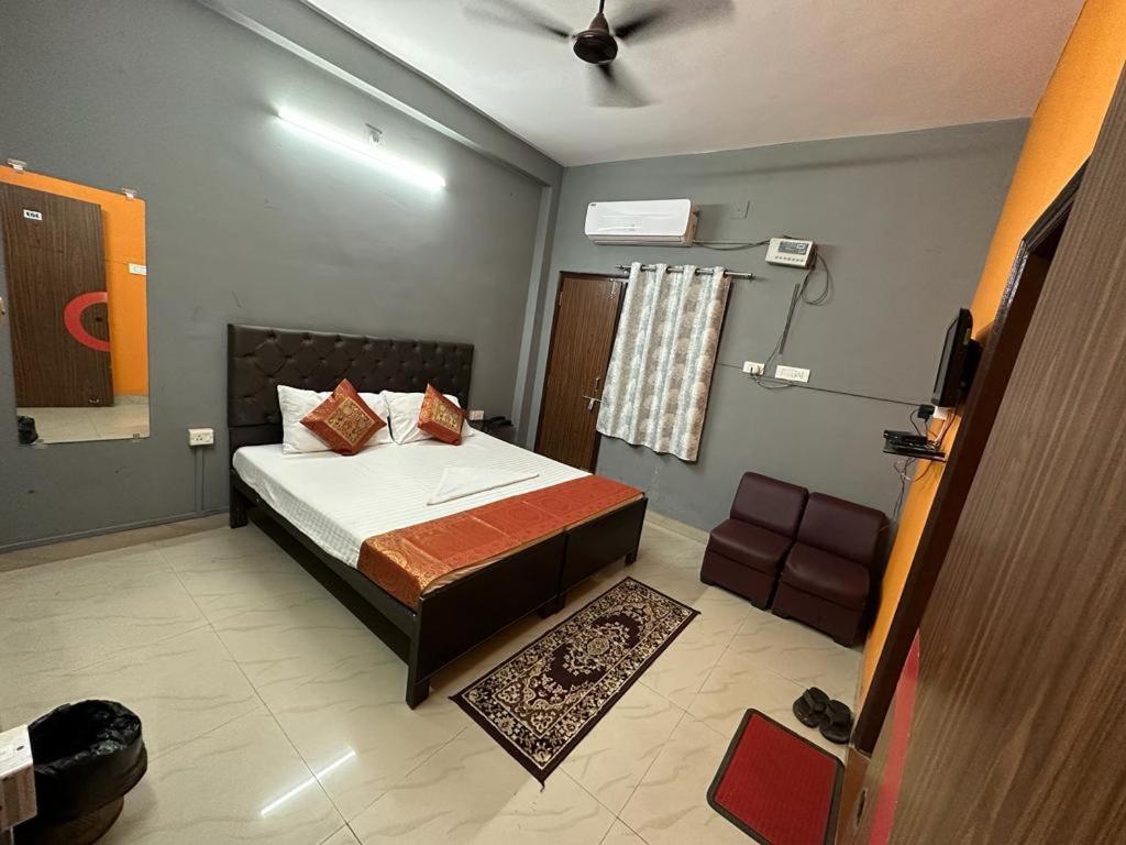 Hotel Aparajita Varanasi Eksteriør bilde