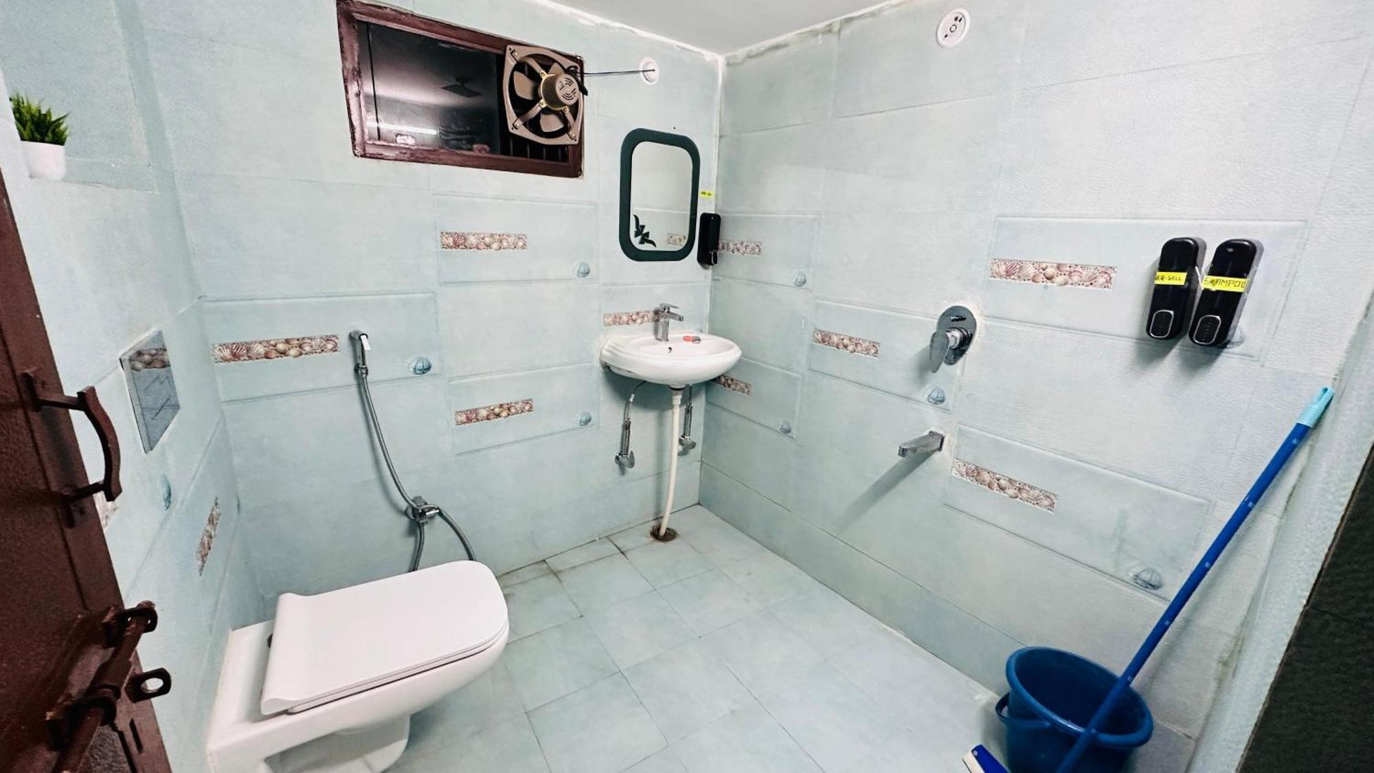 Hotel Aparajita Varanasi Eksteriør bilde