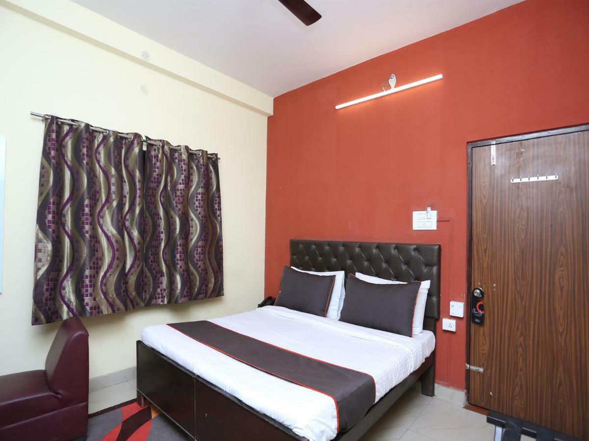 Hotel Aparajita Varanasi Eksteriør bilde
