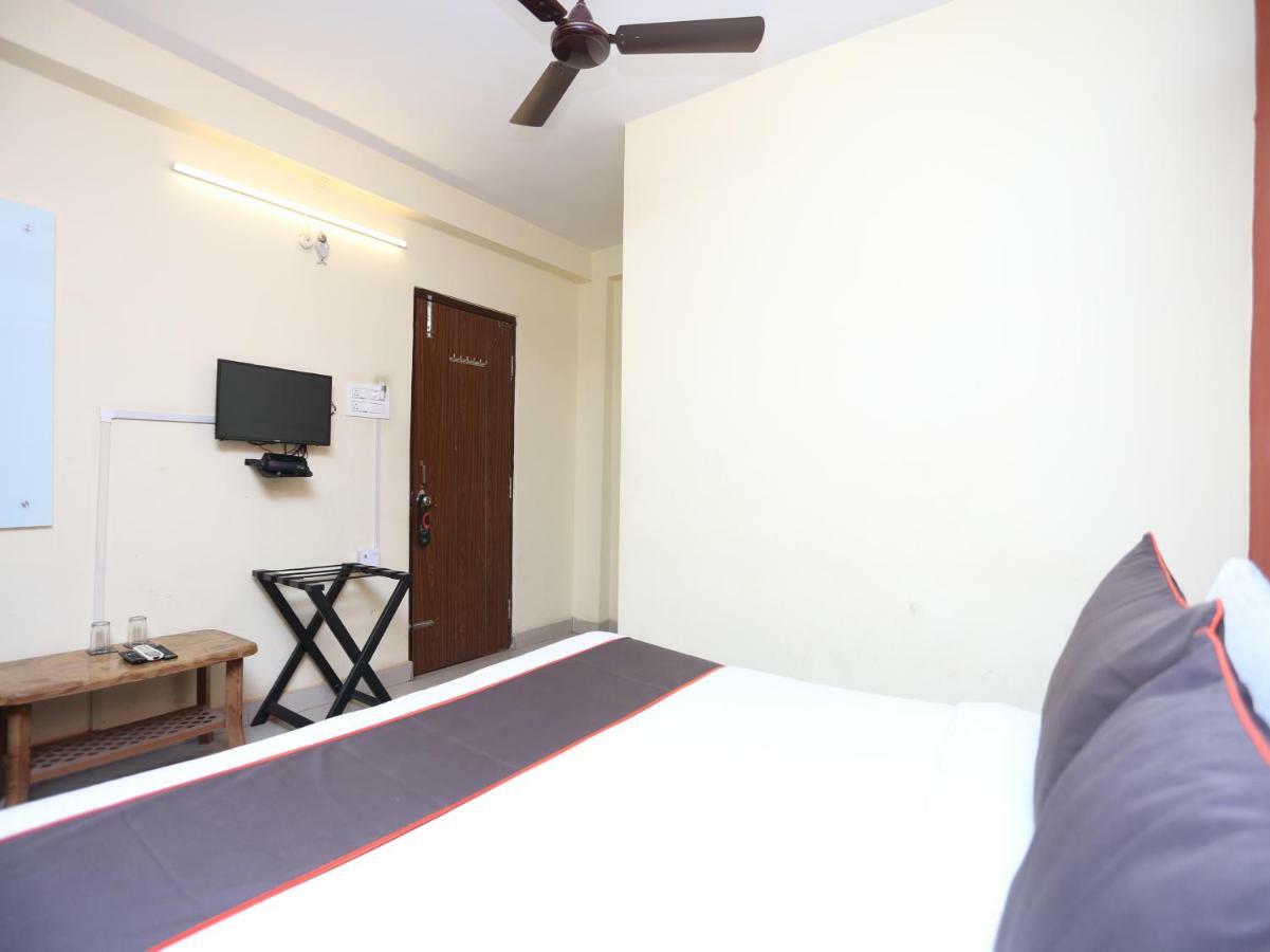 Hotel Aparajita Varanasi Eksteriør bilde